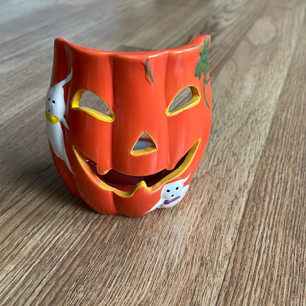 Halloween Decor